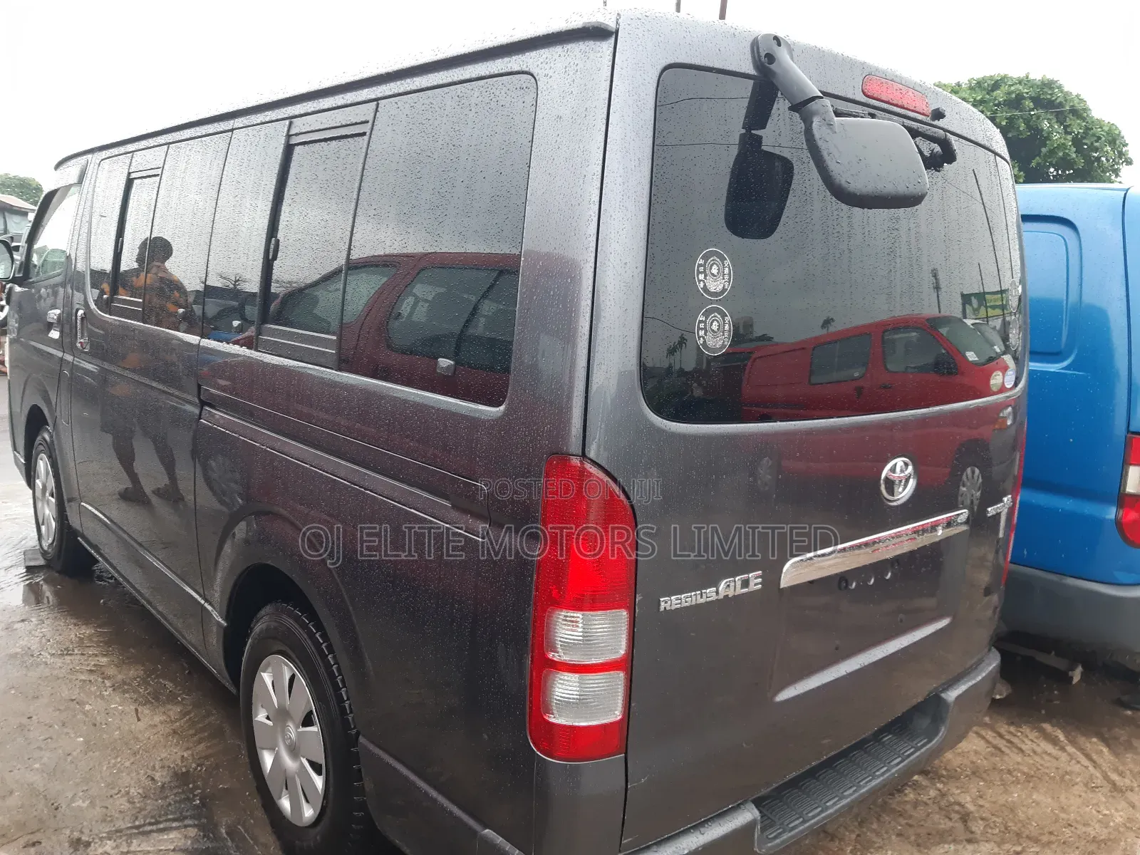 Toyota HiAce 2013 Grey
