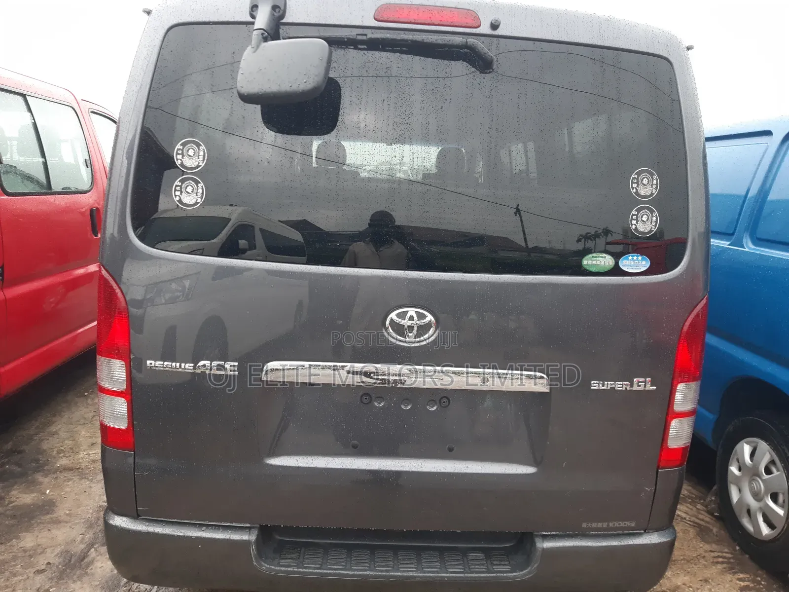Toyota HiAce 2013 Grey