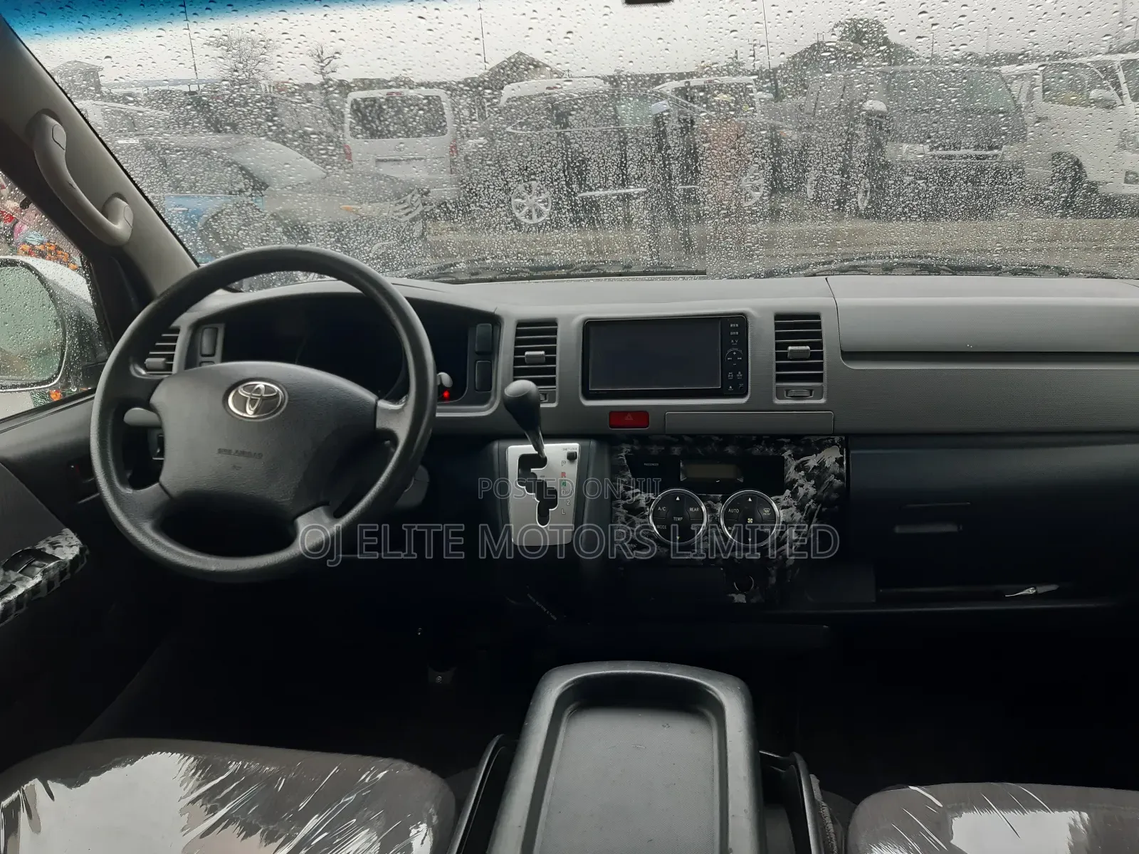 Toyota HiAce 2013 Grey