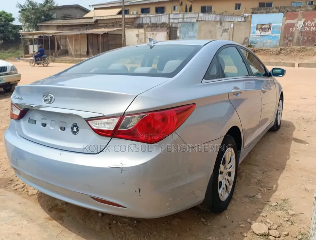 Hyundai Sonata 2012 Silver