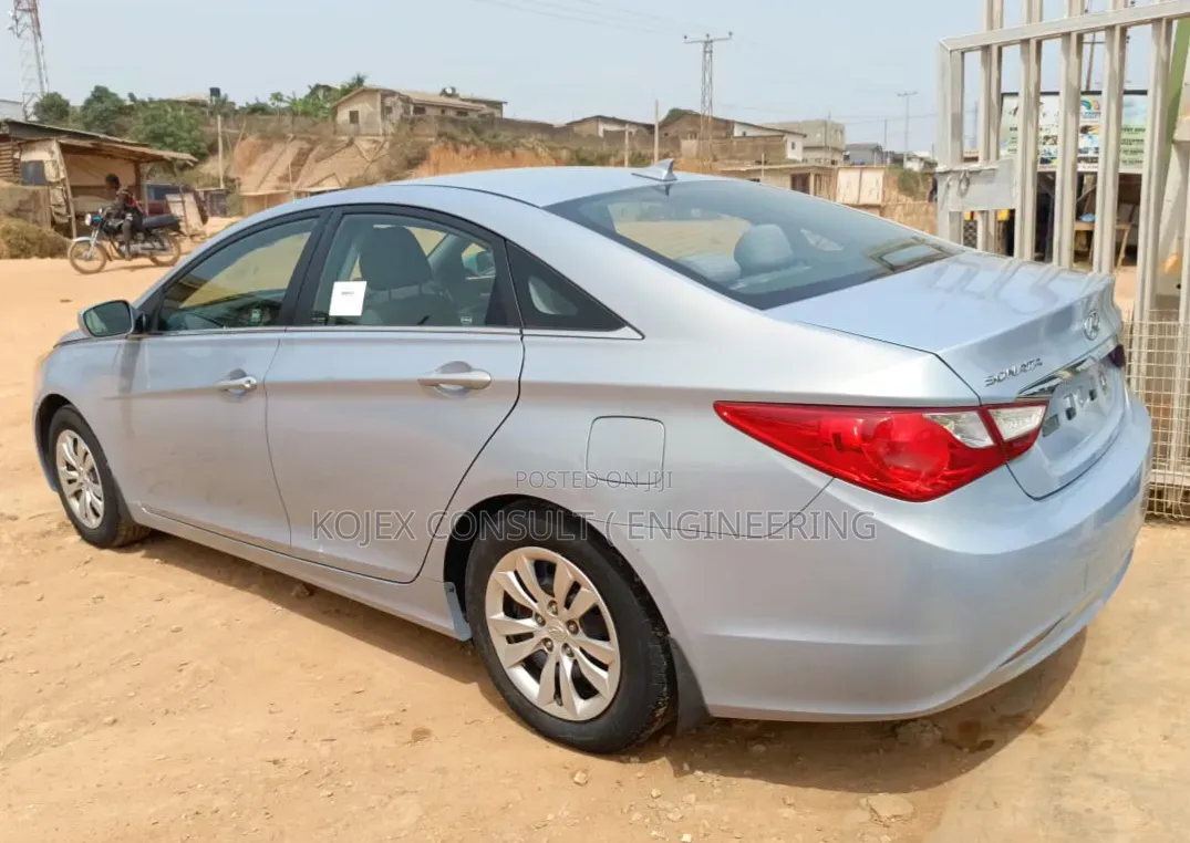 Hyundai Sonata 2012 Silver