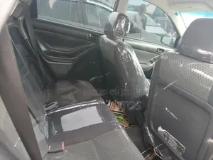 Toyota Matrix Hatchback FWD (1.8L 4cyl 5M) 2006 Silver