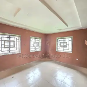 3bdrm Apartment in Ajibade Estate, Moniya for rent
