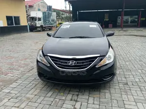 Hyundai Sonata 2011 Black