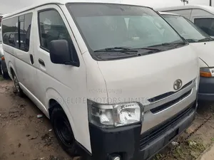 Toyota HiAce 2013 White