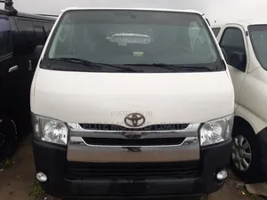 Toyota HiAce 2013 White