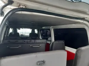Toyota HiAce 2013 White