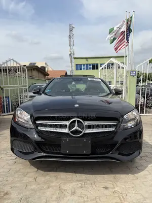 Mercedes-Benz C300 Luxury 4matic Sedan AWD (2.0L 4cyl 7A) 2017 Black