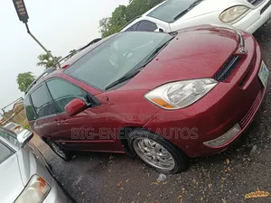 Toyota Sienna LE FWD 2006 Red
