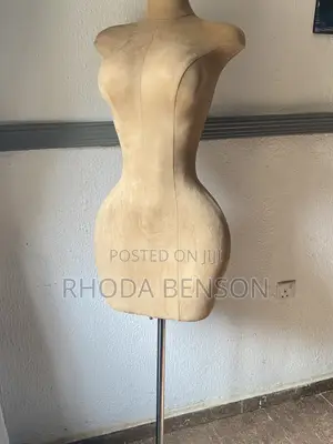 Fully Pinnable Female Dress Form