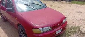 Nissan Primera 2000 Red