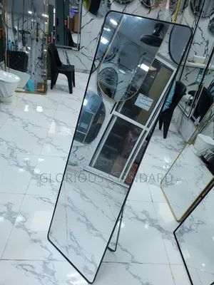 Round Black Frame Dressing Mirror