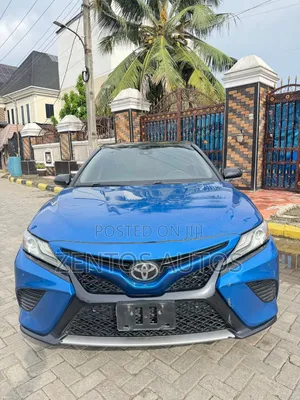 Toyota Camry XSE FWD (2.5L 4cyl 8AM) 2018 Blue