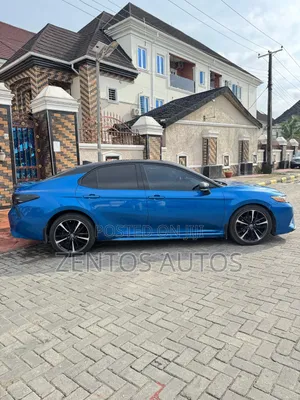 Toyota Camry XSE FWD (2.5L 4cyl 8AM) 2018 Blue