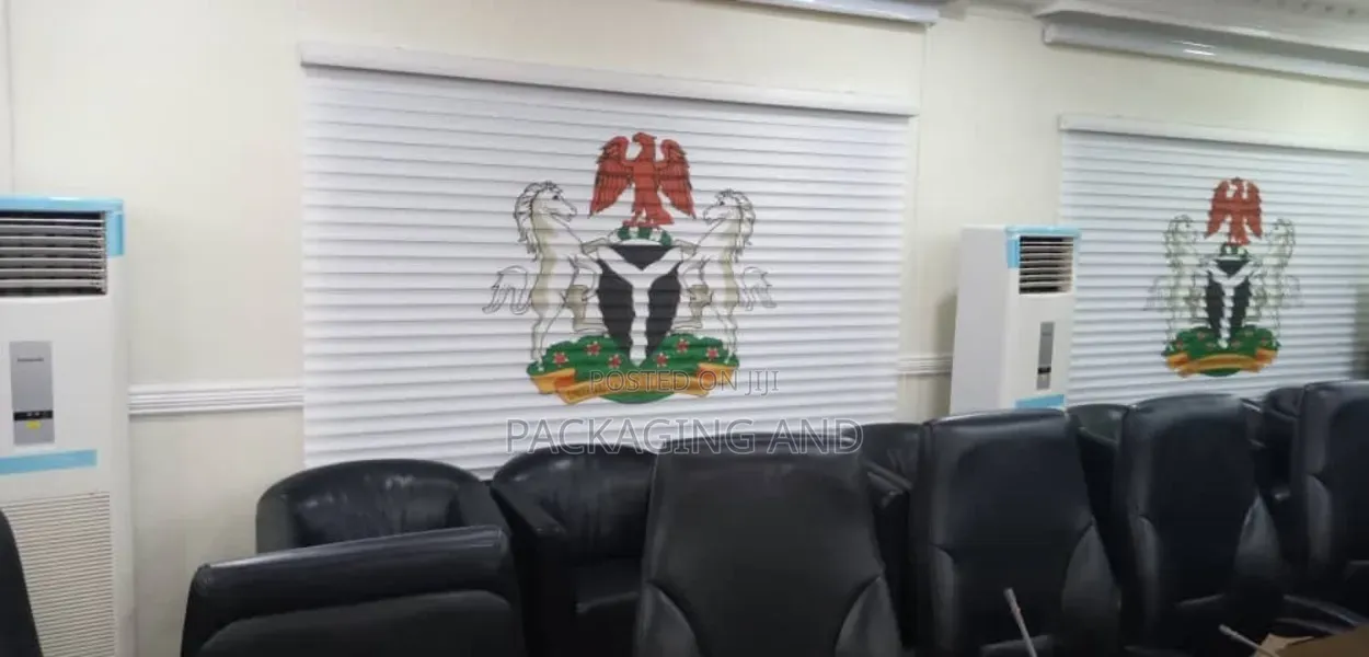 Branded Window Blinds for Businesses
Moq: 5pcs (Branding Service Only)