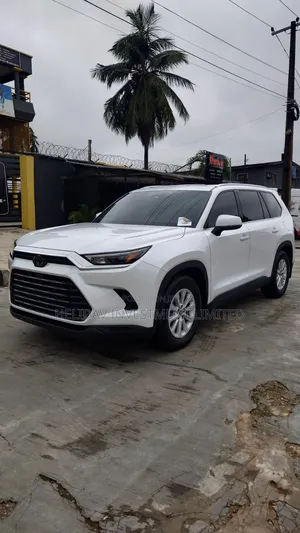 Toyota Grand Highlander XLE AWD 2024 White