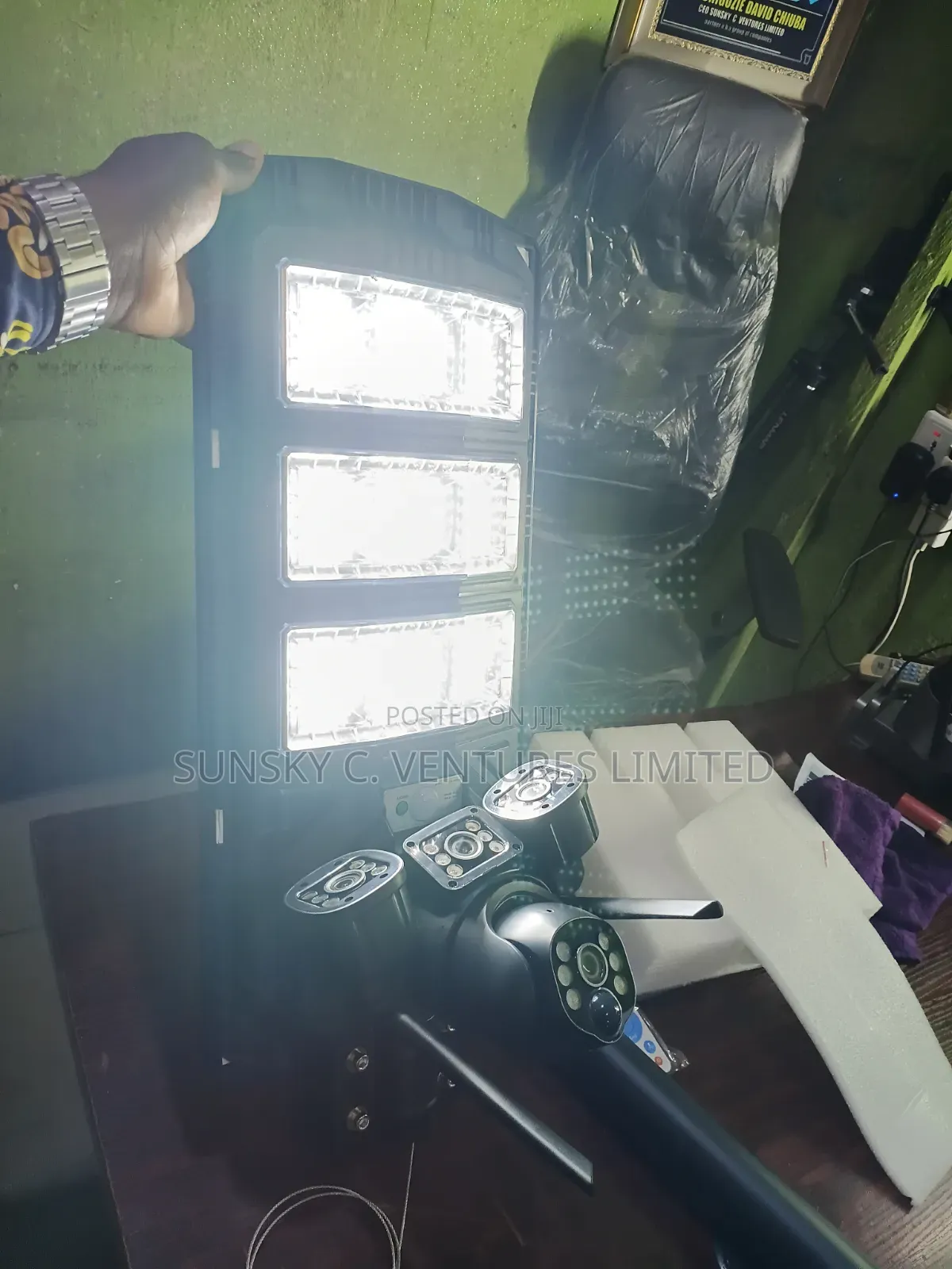 Solar Light With CCTV Camera- 3lens 450watts
