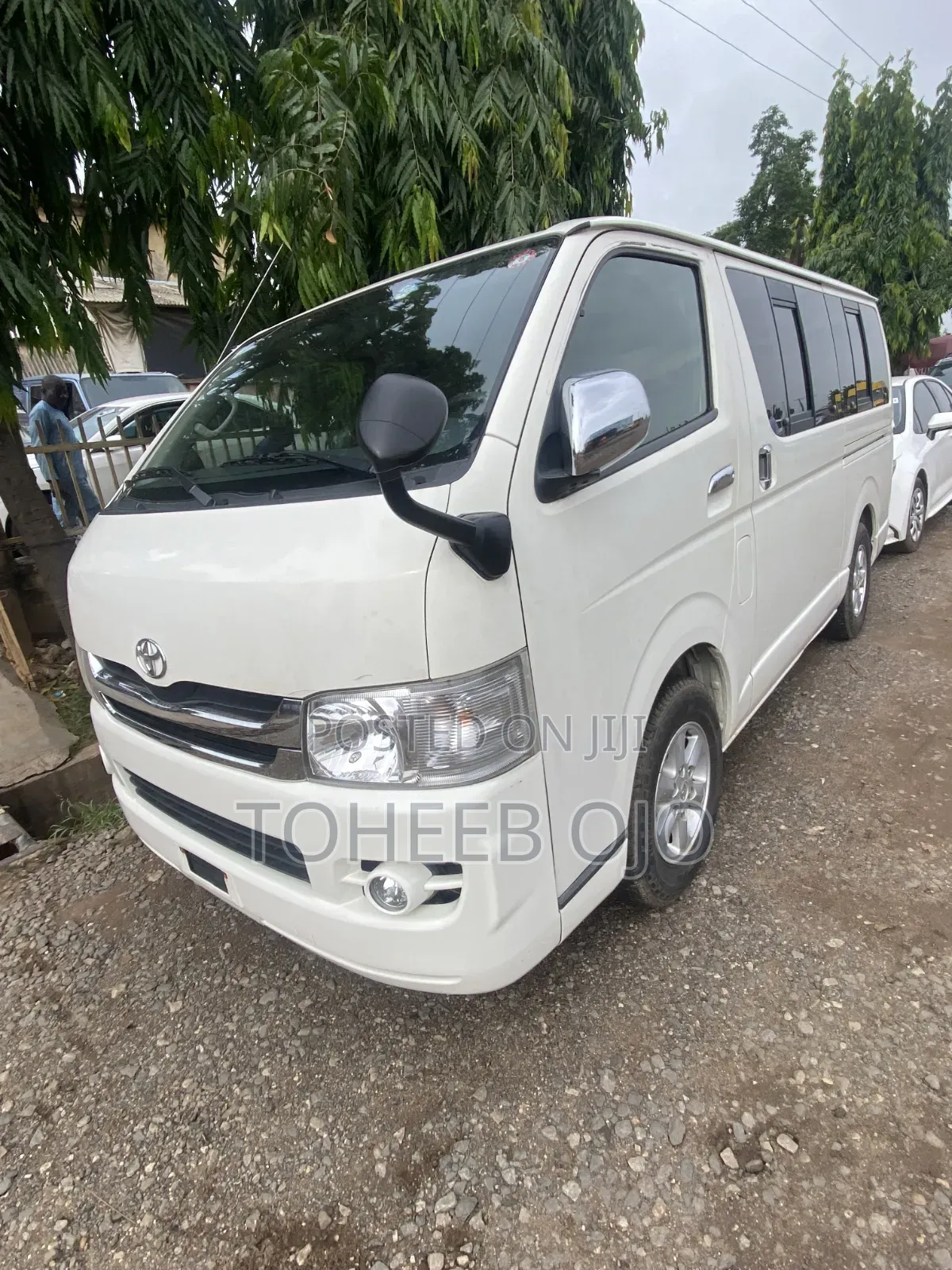 Toyota HiAce 2019 White
