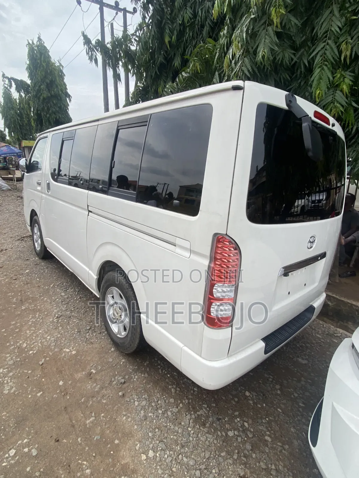 Toyota HiAce 2019 White