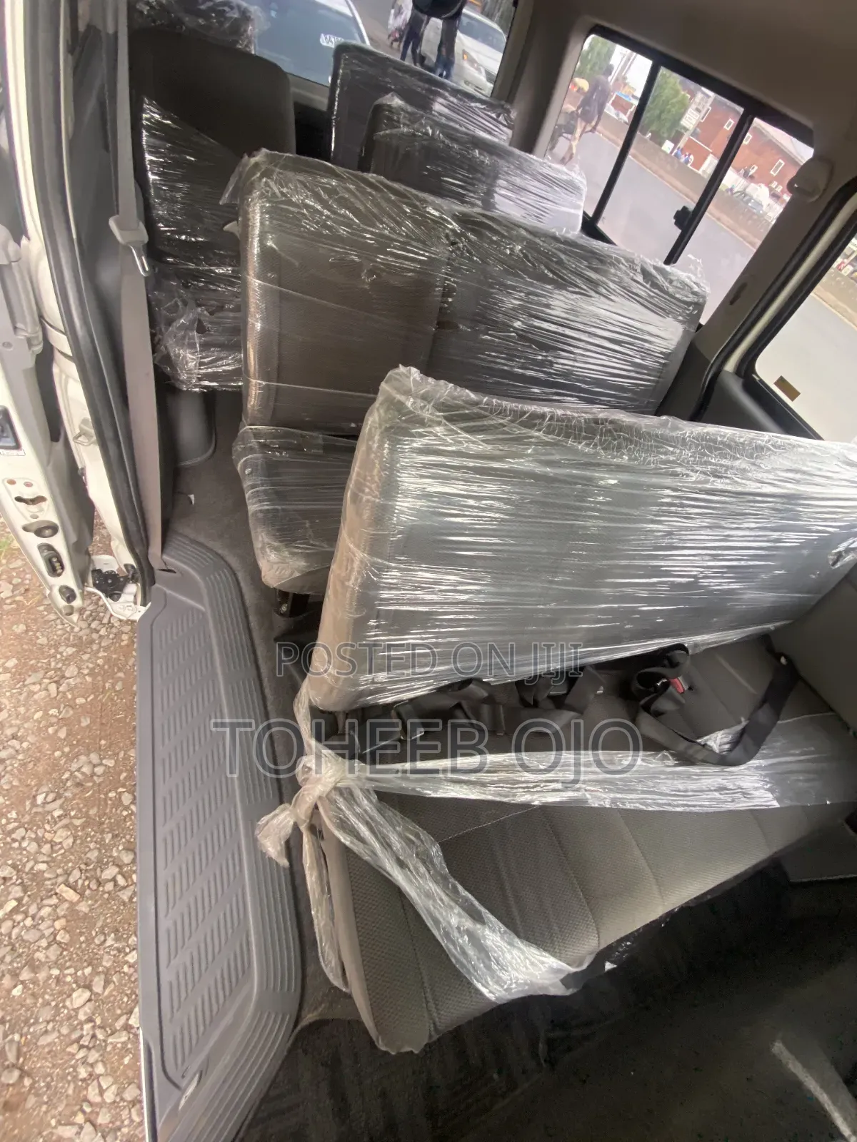 Toyota HiAce 2019 White