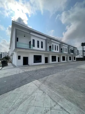 4bdrm Townhouse/Terrace in Abraham Adesanya, Lekki Expressway for sale