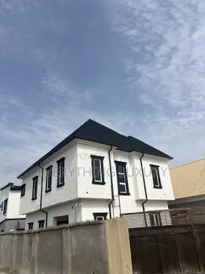 5bdrm Duplex in Ushafa for sale