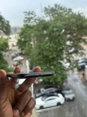 Apple iPhone XR 64 GB Black