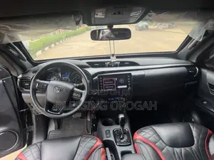 Toyota Hilux 2023 Black