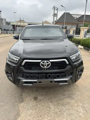Toyota Hilux 2023 Black