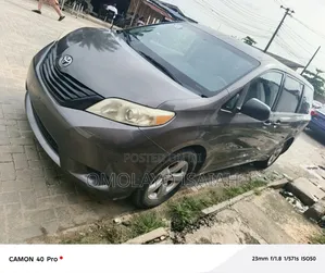 Toyota Sienna LE 7 Passenger 2012 Gray