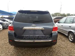 Toyota Highlander Limited 2012 Blue