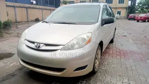 Toyota Sienna LE FWD 2006 Silver
