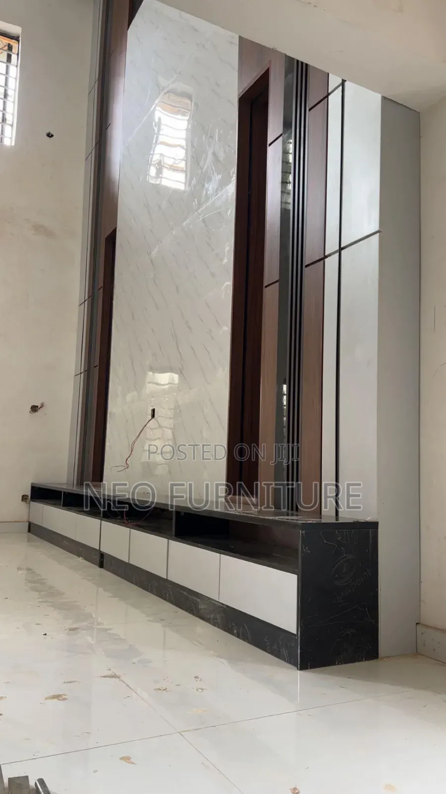 Executive Tv Console 32ft by 18ft
