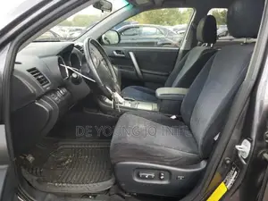 Toyota Highlander SE 2010 Gray