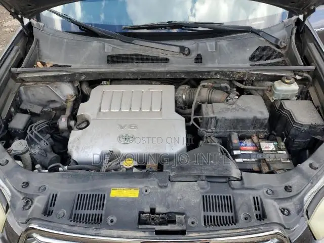 Toyota Highlander SE 2010 Gray