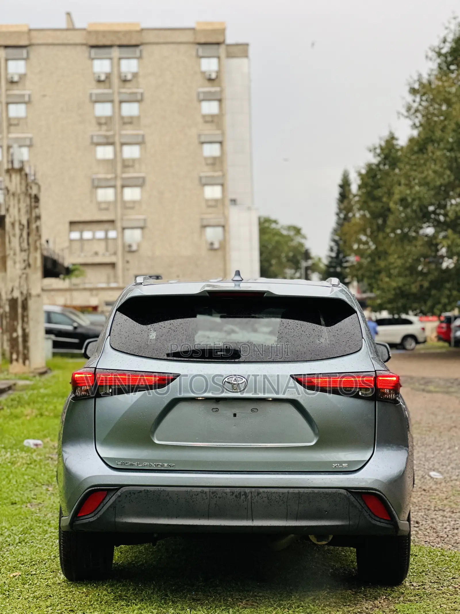Toyota Highlander 2021 Blue