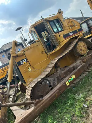 Bulldozer D6h Caterpillar