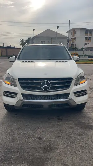 Mercedes-Benz M Class ML350 4MATIC 4dr SUV AWD (3.5L 6cyl 7A) 2014