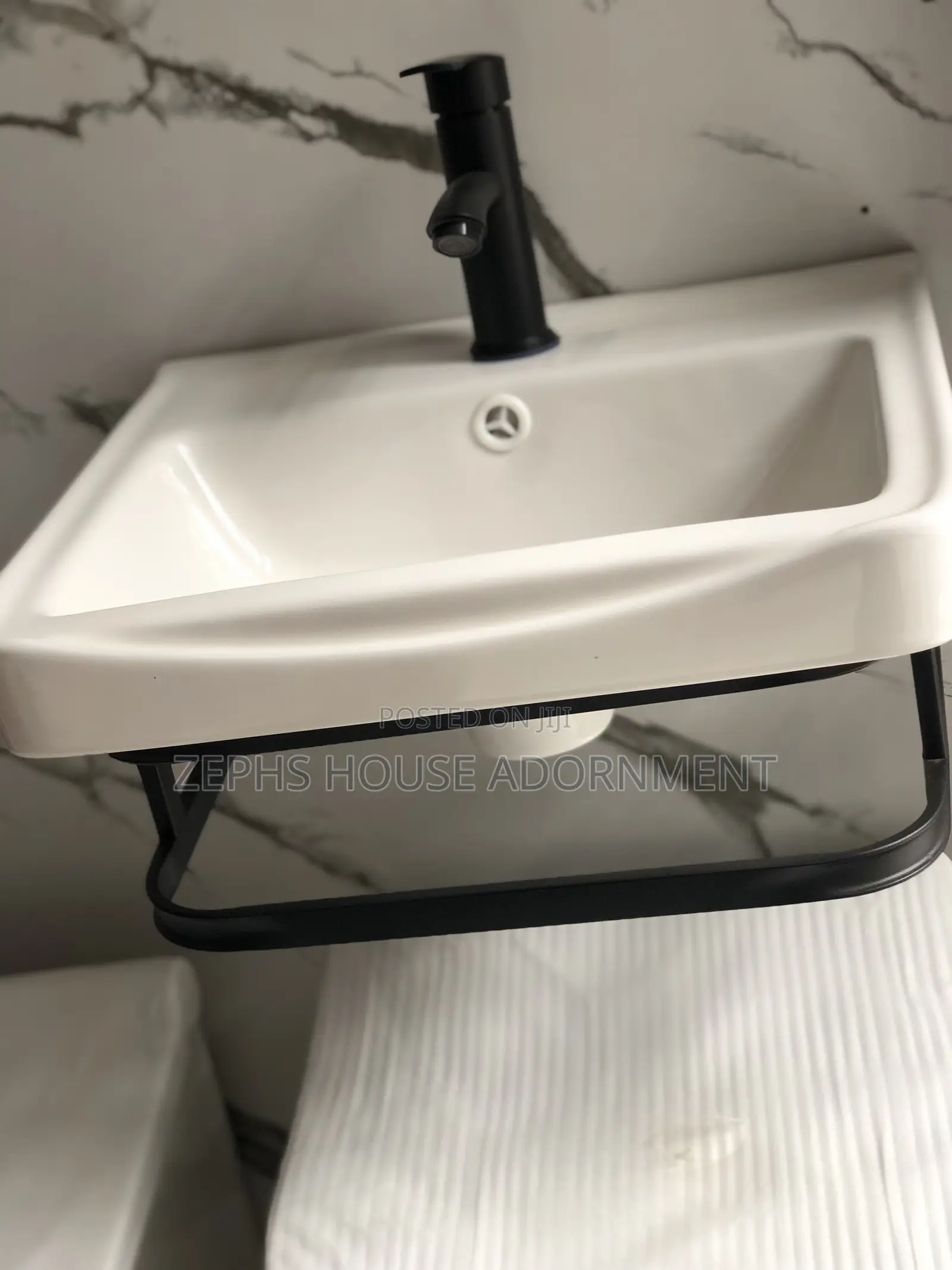 Wall Hung Basin