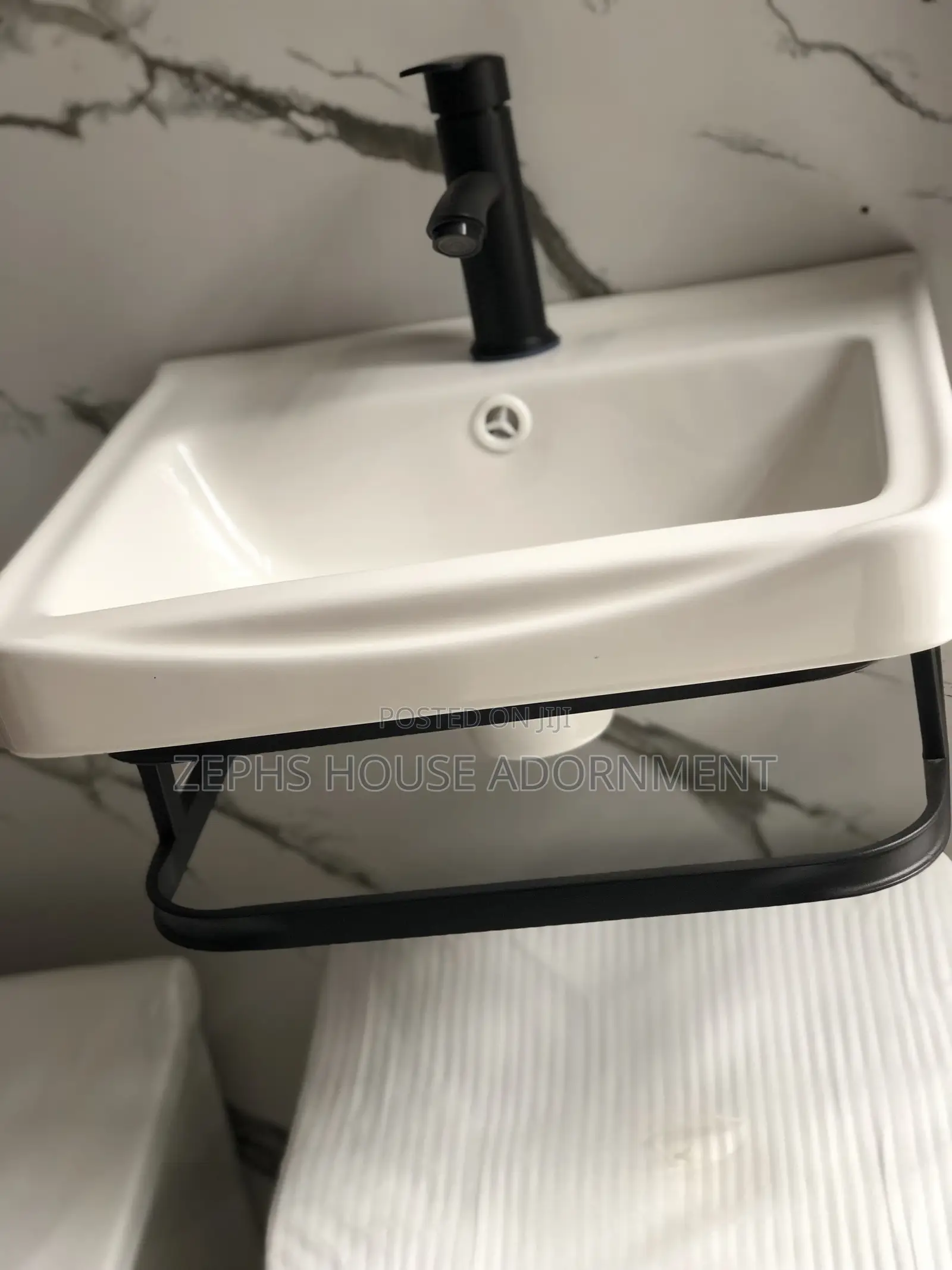 Wall Hung Basin