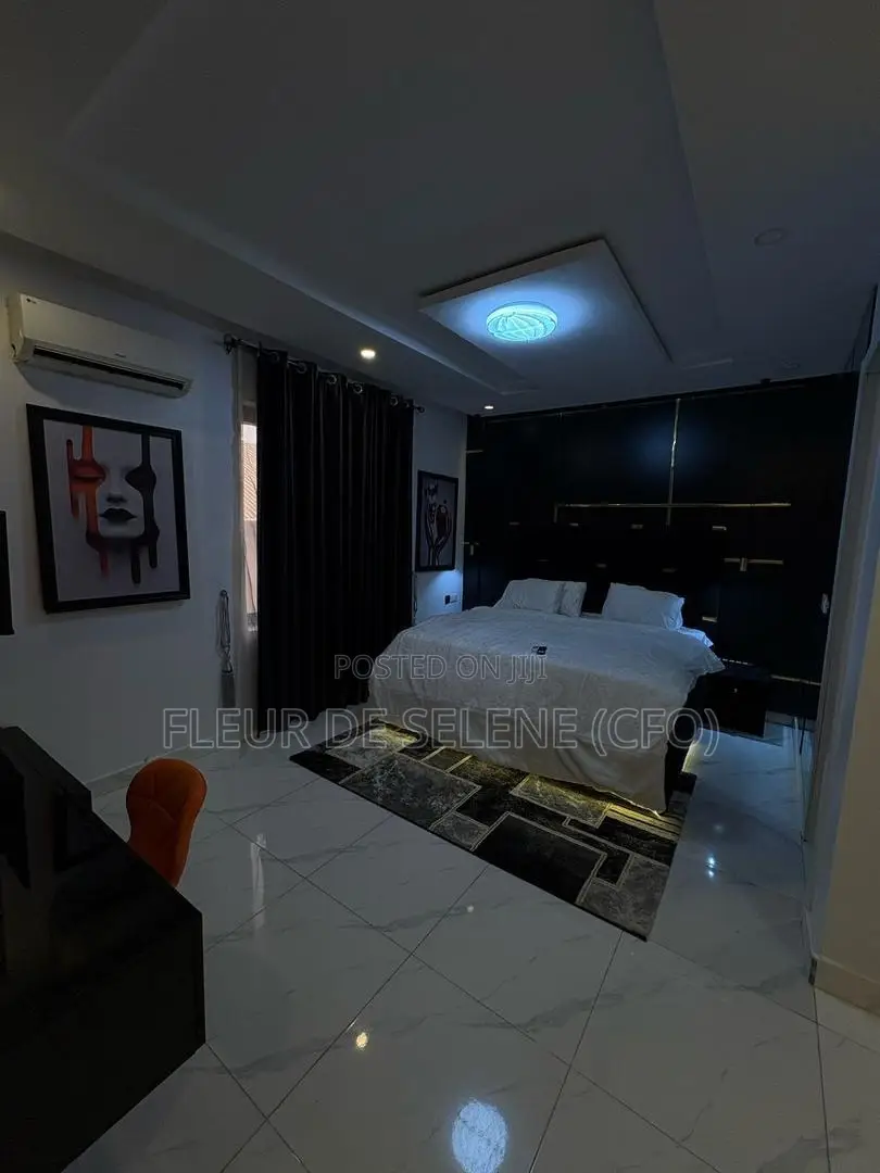 One Bedroom Apartment