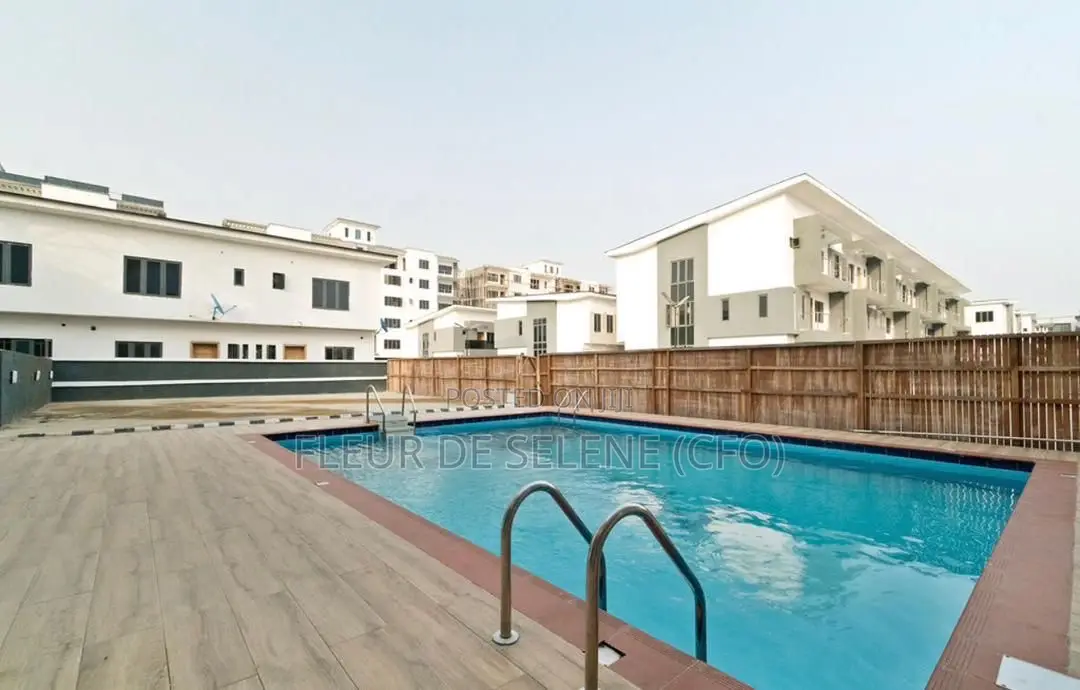 One Bedroom Luxury Apartment
