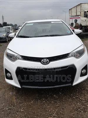 Toyota Corolla S 4dr Sedan (1.8L 4cyl CVT) 2015 White