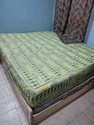 Mattress 6 By 7 By 10"
