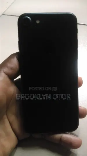 Apple iPhone 7 32 GB Black
