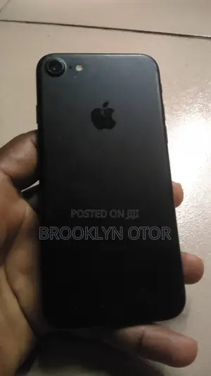 Apple iPhone 7 32 GB Black
