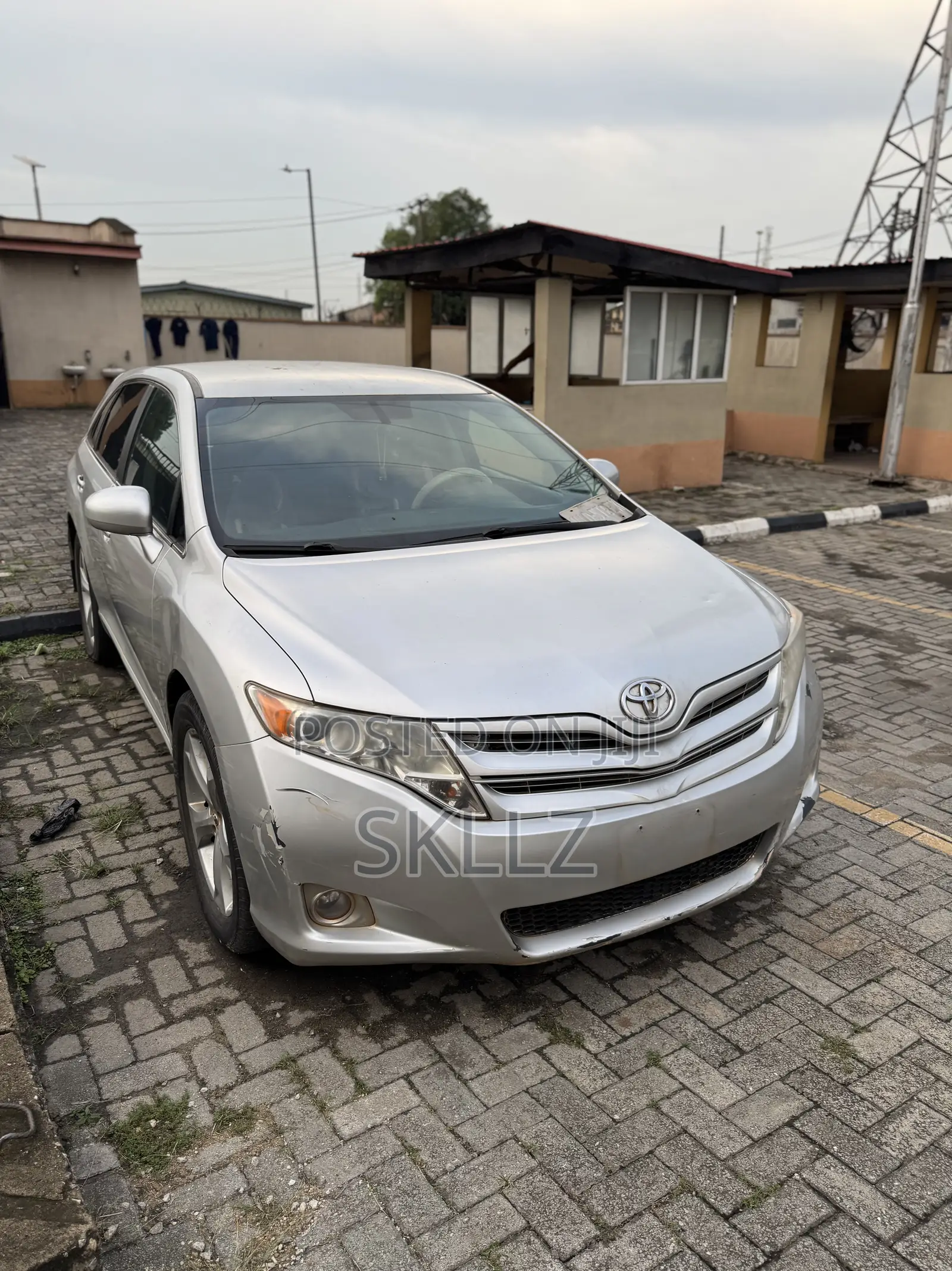 Toyota Venza XLE 2012 Silver