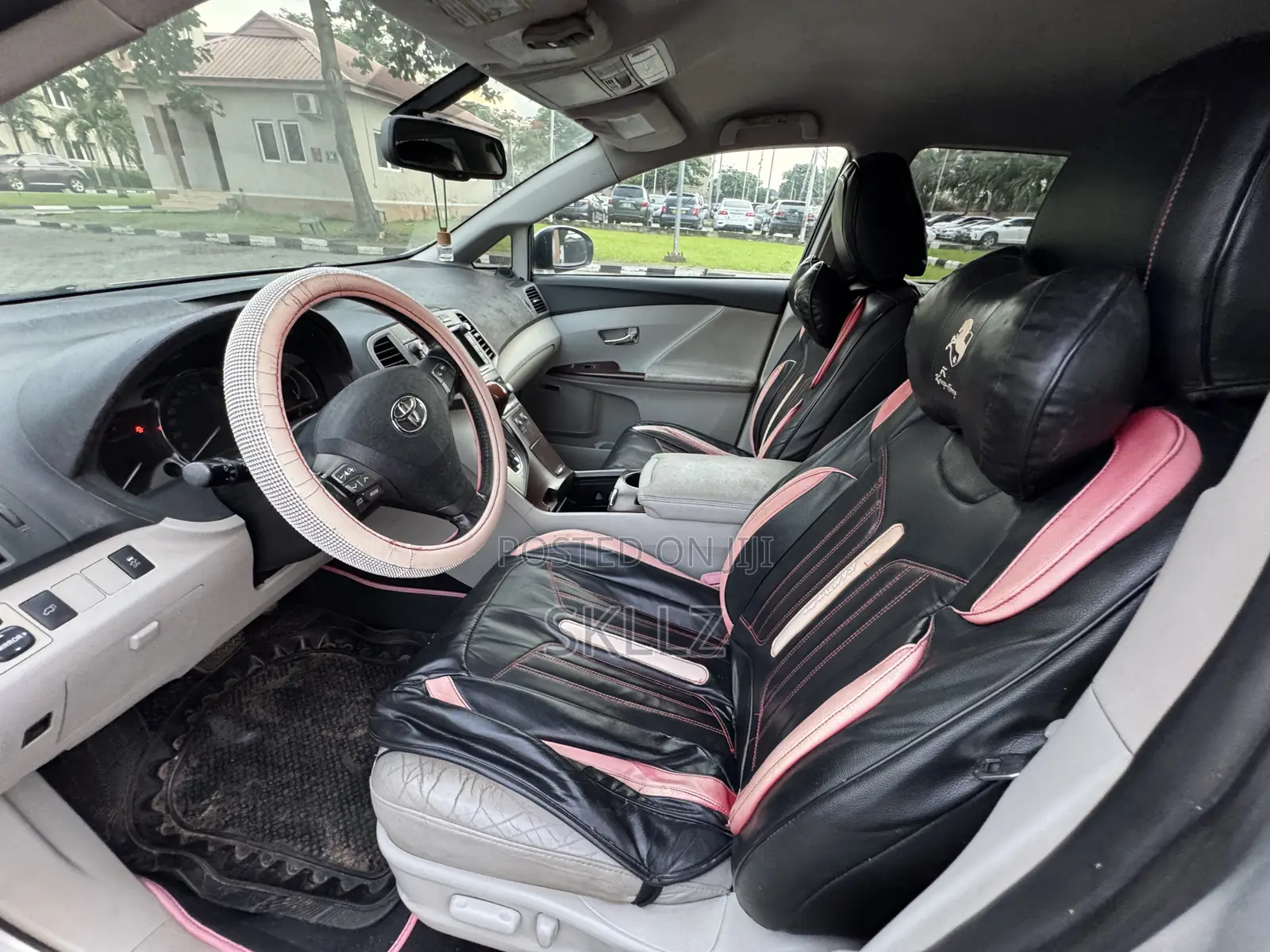 Toyota Venza XLE 2012 Silver