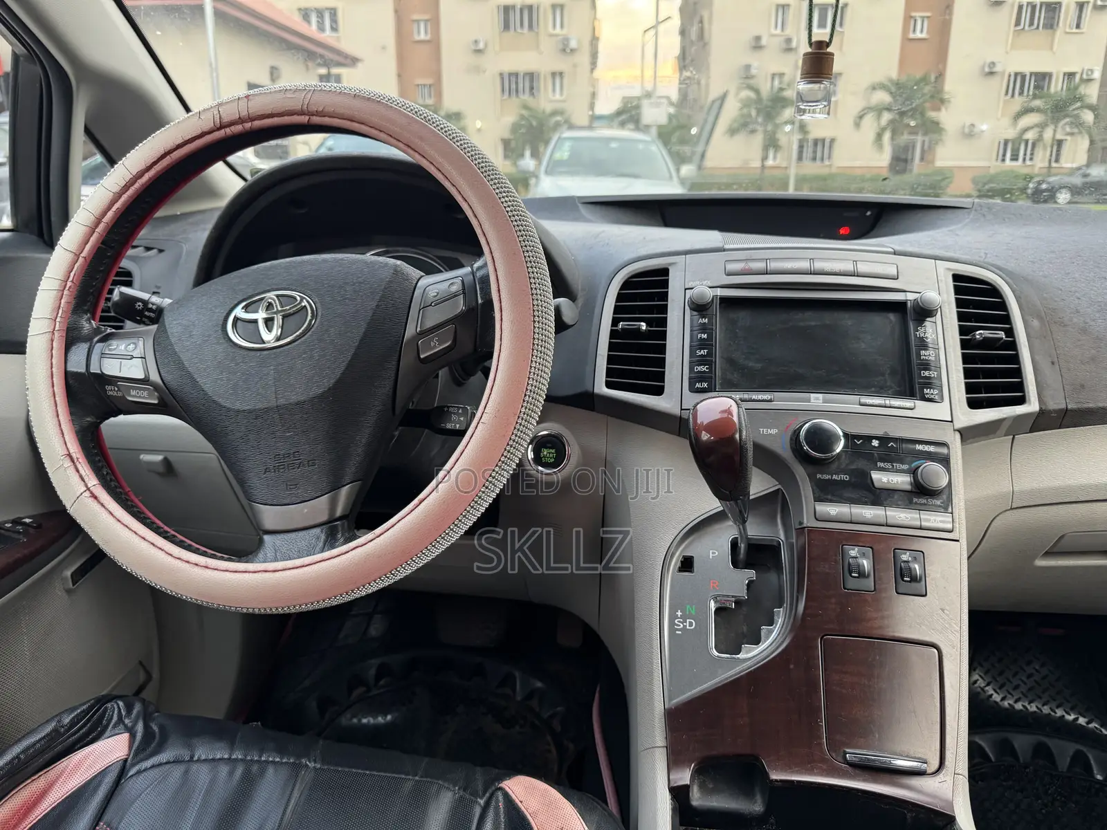 Toyota Venza XLE 2012 Silver