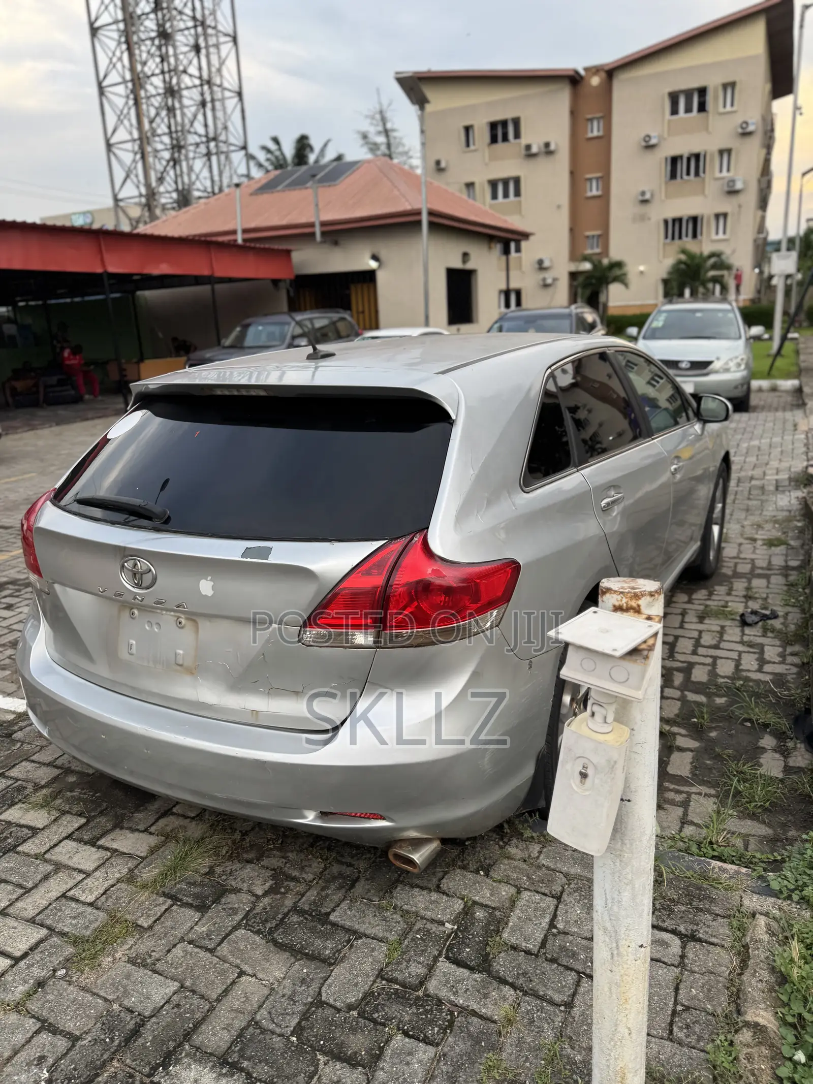 Toyota Venza XLE 2012 Silver
